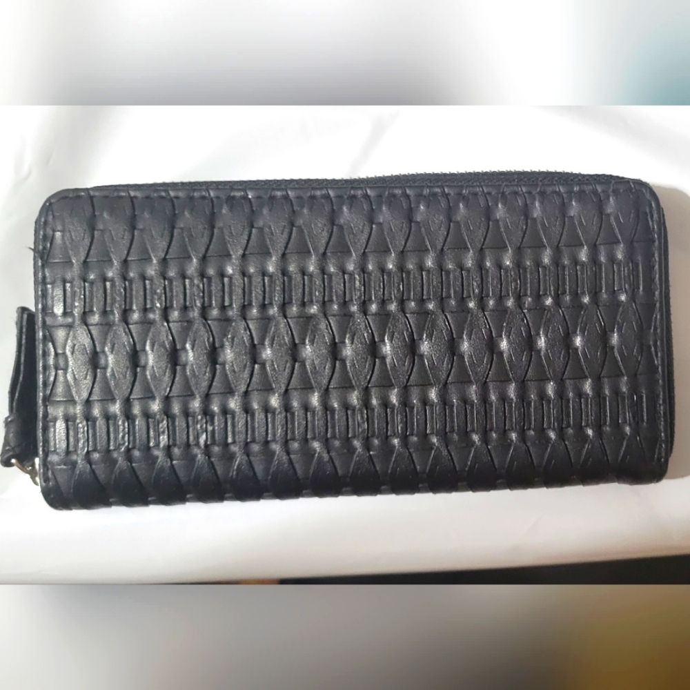 Black Weave Walet